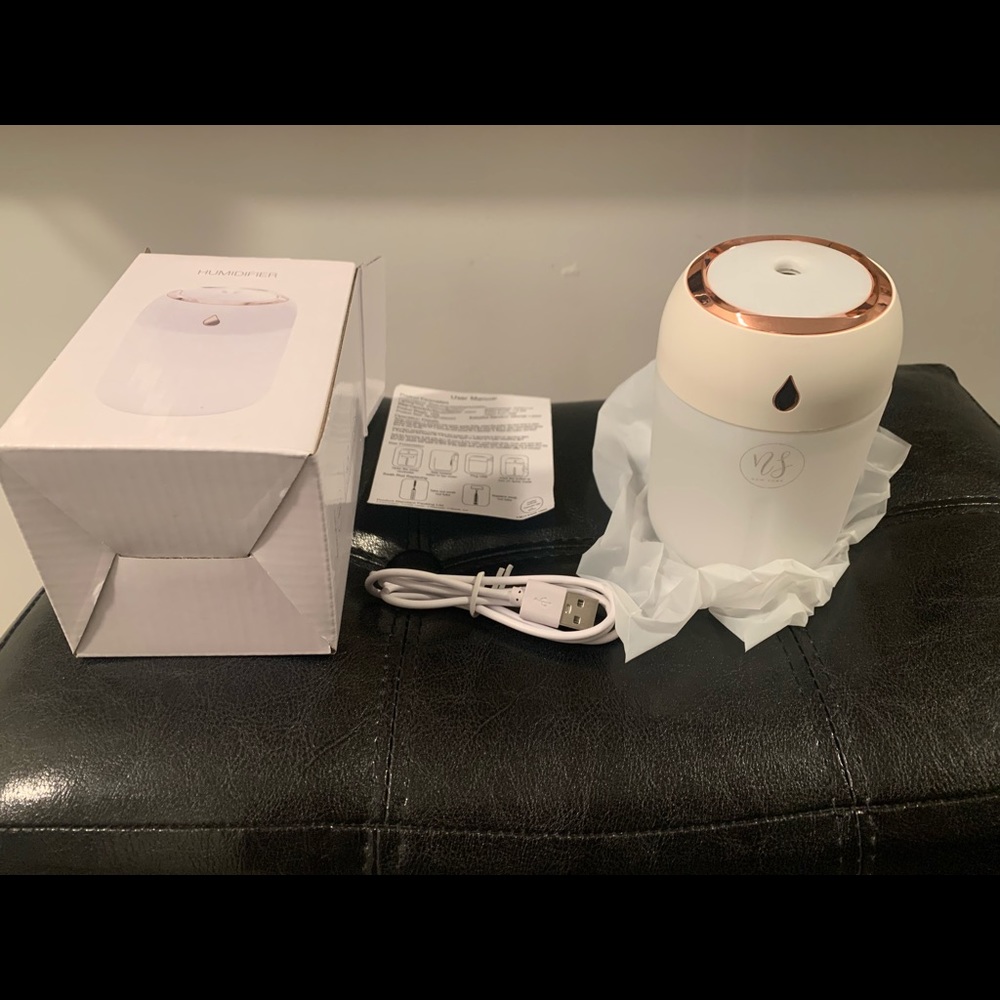 Colorful Led Light USB Mini Humidifier - Picture 3 of 14